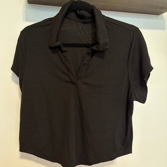 Old Navy Active. Cropped black polo. Size xl. Tags cut out. - Picture 1 of 1